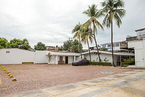 Hotel Manantial