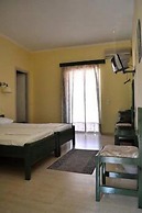 Paramonas Hotel