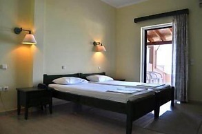 Paramonas Hotel
