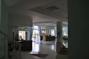 Paramonas Hotel