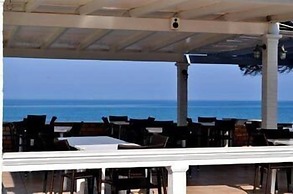 Paramonas Hotel