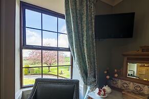 East Hook Farm & Country House