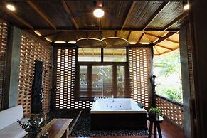 Railay Phutawan Resort