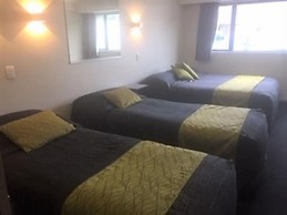 Four Seasons Motel