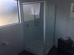 Four Seasons Motel