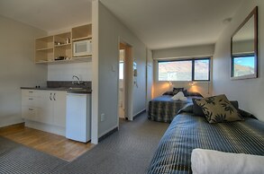 Four Seasons Motel