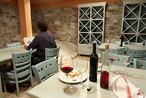 Vela Vrata Hotel