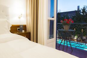 Armata Boutique Hotel