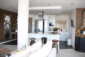 Icon Luxury Apartments