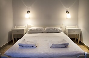 Nissiotiko Hotel