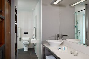 Aloft by Marriott London Excel