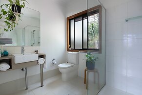 Eumarella Shores Noosa Lake Retreat
