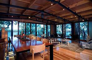 Eumarella Shores Noosa Lake Retreat