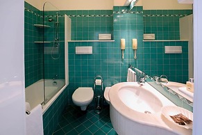 LH Mion Hotel