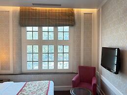 Hotel Bright