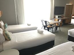 Cascades Motor Inn