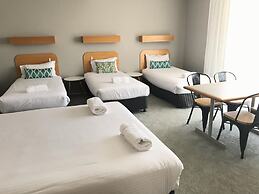 Cascades Motor Inn