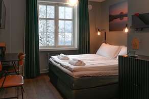 Trolltunga Hotel