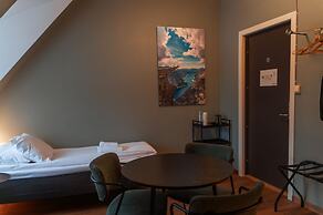 Trolltunga Hotel
