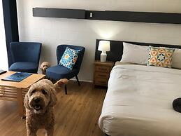 South Seas Motel