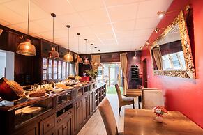 Dreams Boutique Hotel