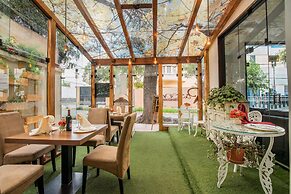 Dreams Boutique Hotel