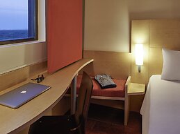 ibis Cancun Centro