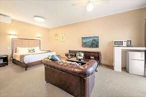Eltham Gateway Hotel