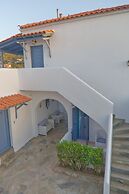 Aquarius Village Agistri