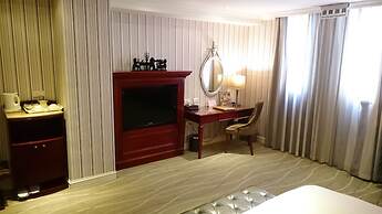 MRT Hotel