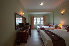 Parklane Hotel