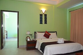 Parklane Hotel