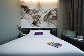V Hotel Lavender