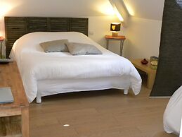 Hotel La Bastie D Urfe
