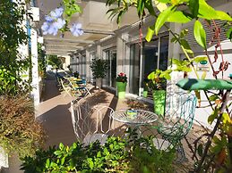 Maree Hotel