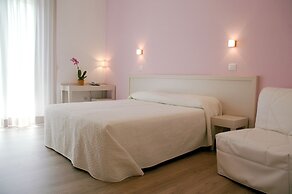 Maree Hotel