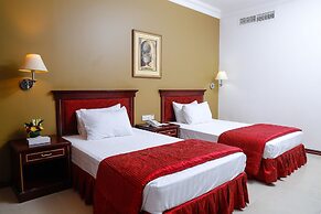 Taj Plaza Hotel