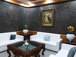Taj Plaza Hotel