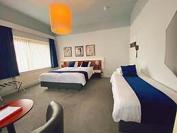 Apollo Hotel