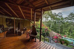 Hamadryade Lodge