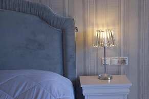 Almyra Hotel
