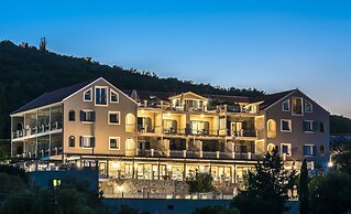 Almyra Hotel