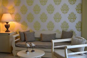 Almyra Hotel
