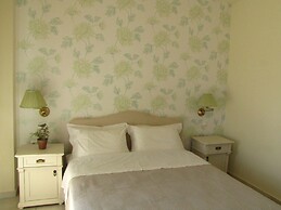 Almyra Hotel