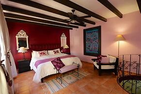 Casa Mia Suites