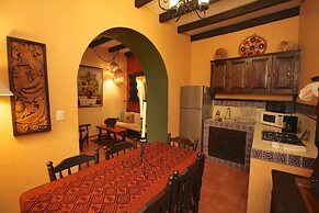 Casa Mia Suites