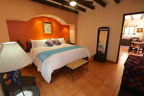 Casa Mia Suites