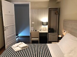 Elios Rooms