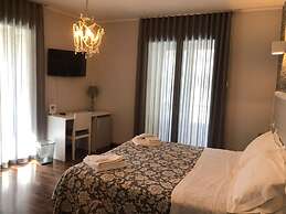 Elios Rooms