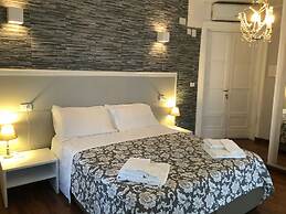 Elios Rooms